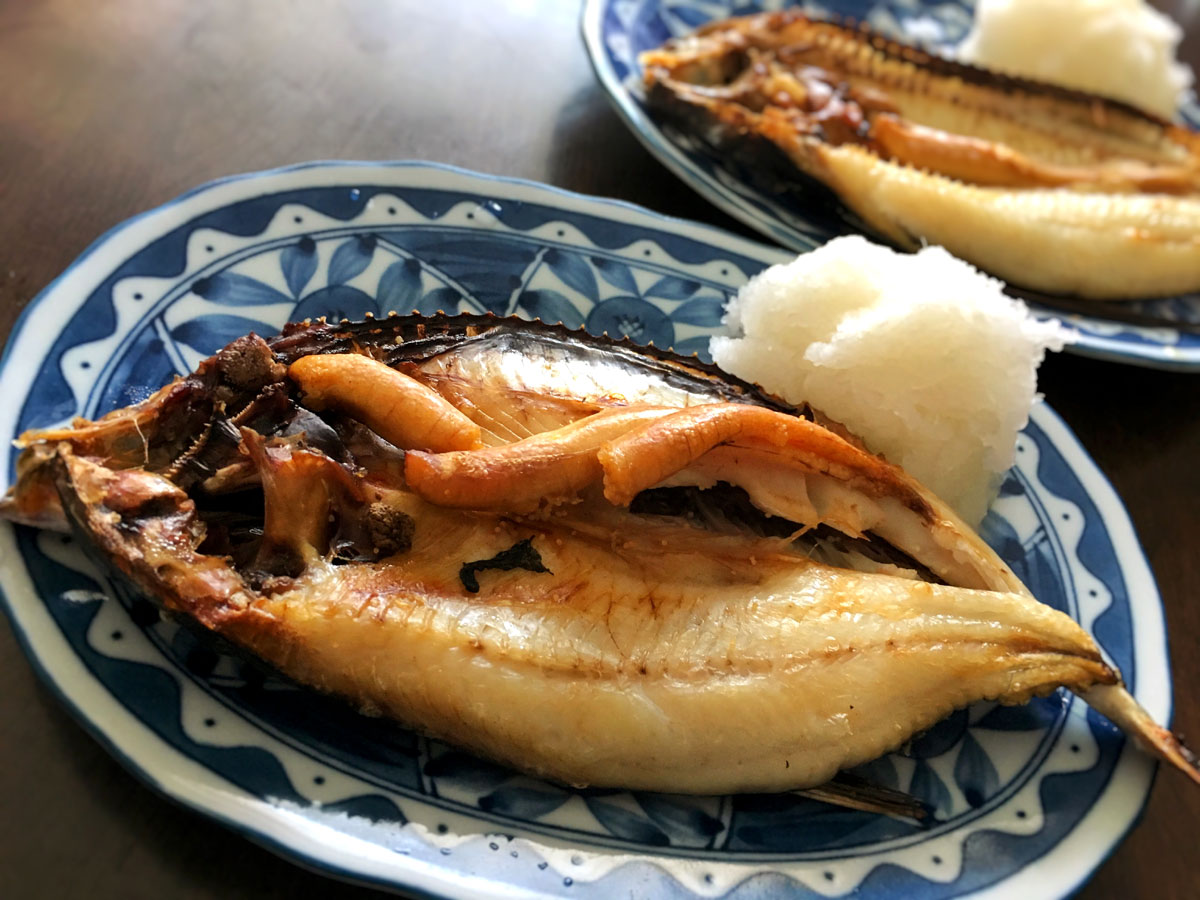 おうちご飯 トビウオのすずめ開き一夜干し 青木葉 Eatful Life おうちご飯 トビウオのすずめ開き一夜干し 青木葉 Eatful Life
