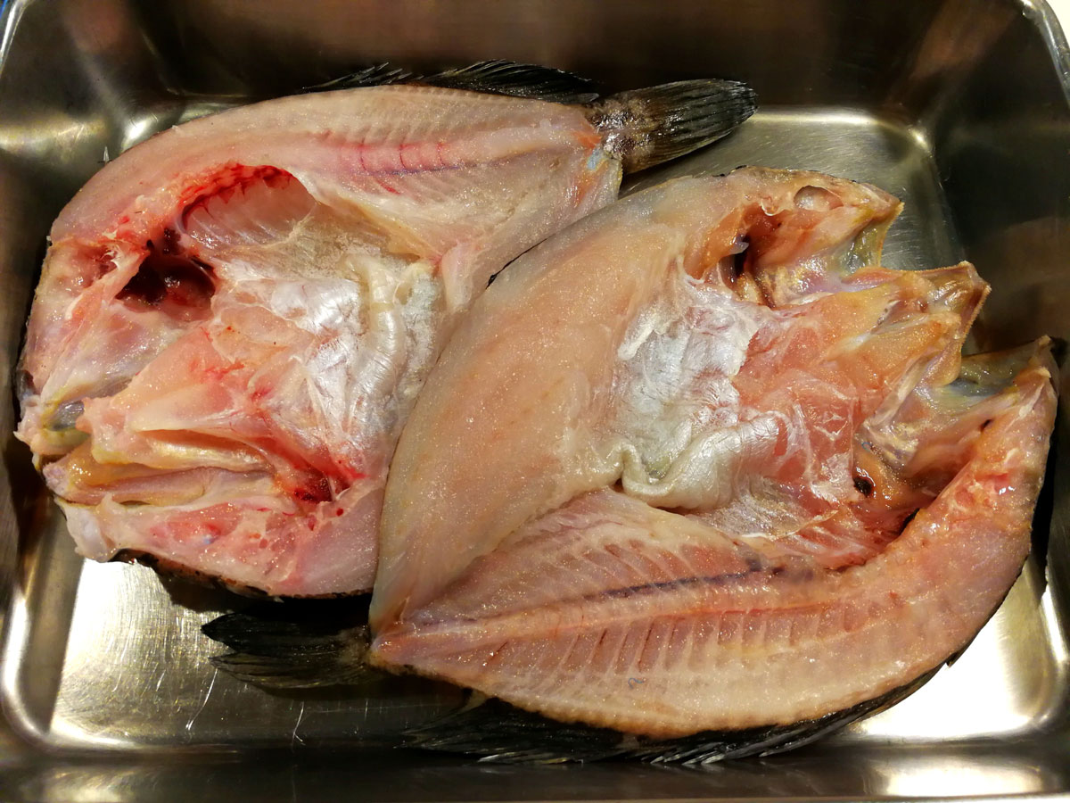 おうちご飯 自家製 縞ソイの開き 鶏根菜の煮物 青木葉 Eatful Life