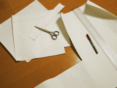 紙袋を型紙にして作るシンプルなトートバッグ ロワゾブルーを探して