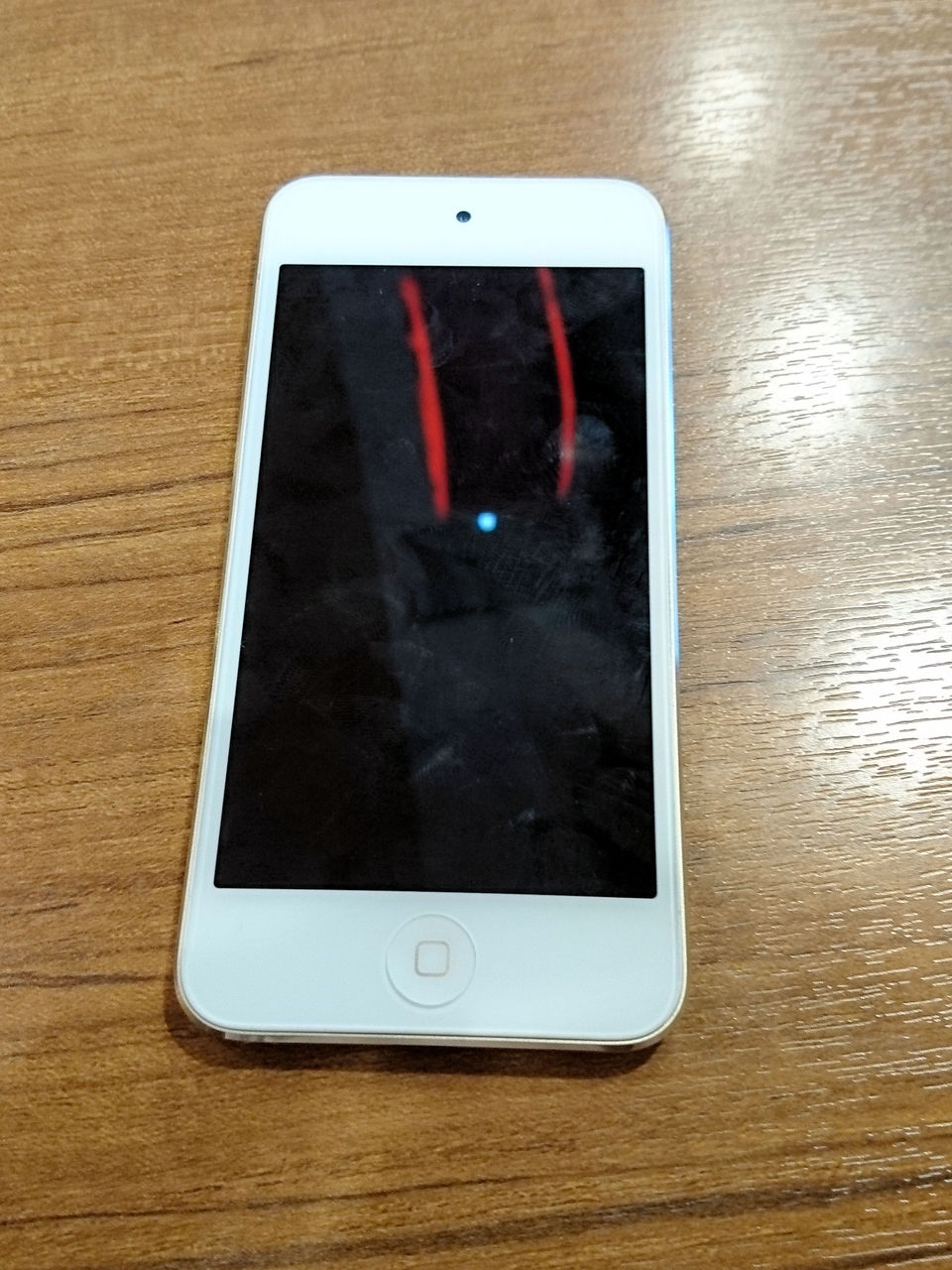 Ipod Touch 第6世代 のバッテリーが膨張した aomのどうでもいい話 Ipod Touch 第6世代 のバッテリーが膨張した aomのどうでもいい話