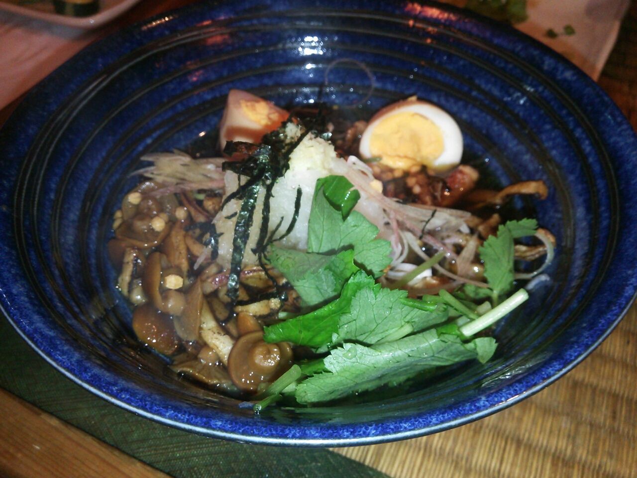 たる酒と貝焼 六兵衛 とりあえず生ビール