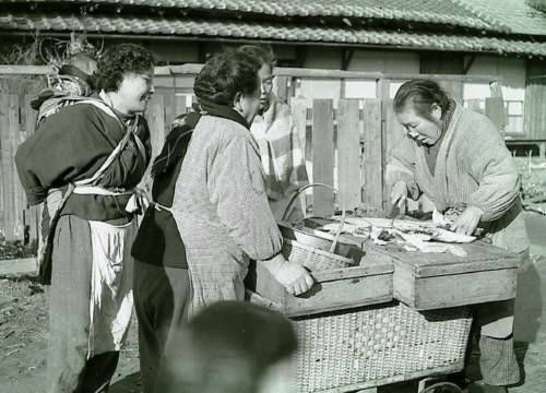 モノクロ写真のカラー化の実際 交差点コレクション モノクロ写真のカラー化の実際 交差点コレクション