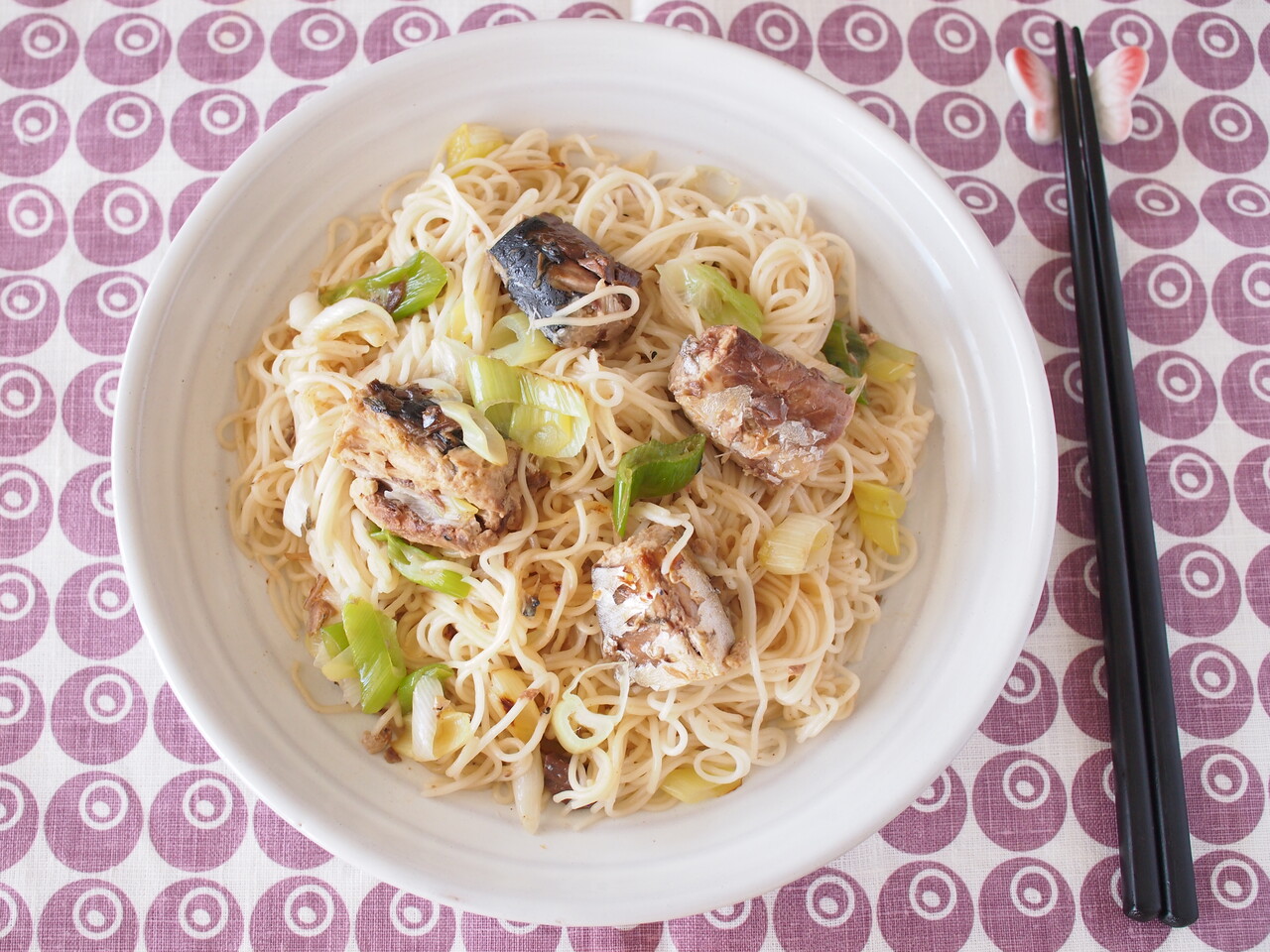 材料3つですぐ出来る サバ缶とねぎのそうめんチャンプルー 気まぐれキッチン Andante