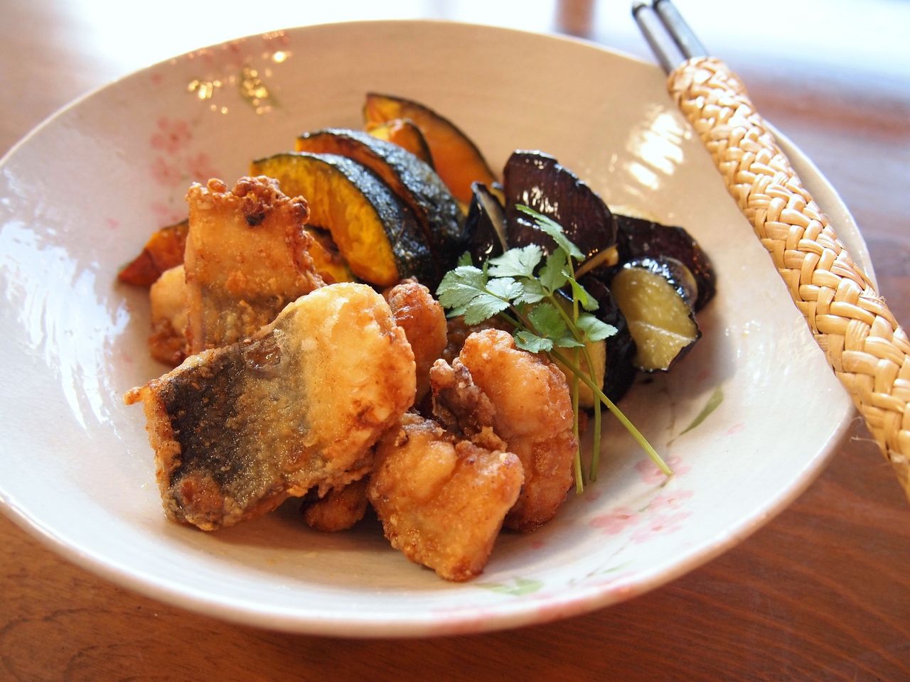 飛び魚の醤油麹竜田揚げ 新じゃがの醤油麹マヨネーズ 気まぐれキッチン Andante 飛び魚の醤油麹竜田揚げ 新じゃがの醤油麹マヨネーズ 気まぐれキッチン Andante