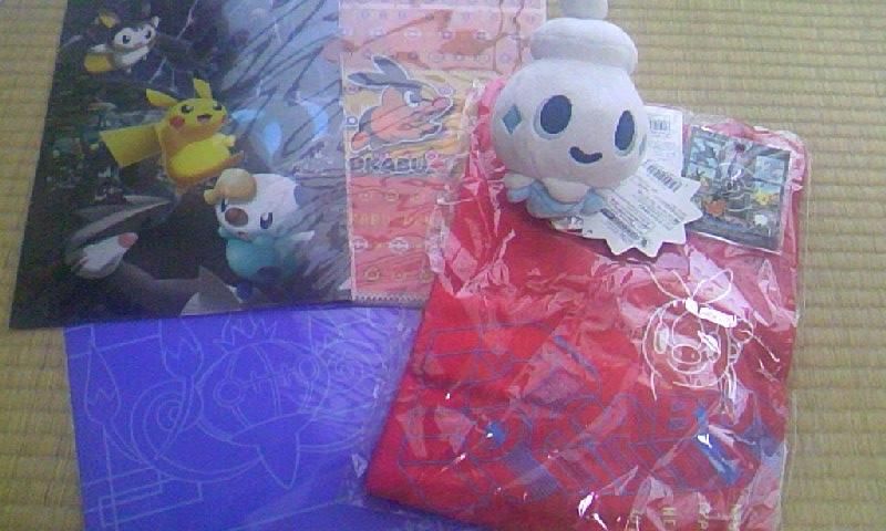 歌でもひとつ歌いたいようなイイ気分だ ベンチと星空と花びら