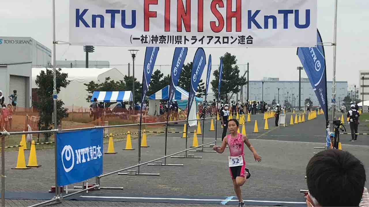 10 4 日 川崎港ジュニアトライアスロン大会で藤本美理ちゃん小4女子優勝 アブスーマチューくん小3男子3位 藤本英ちゃん小1女子3位 おめでとう 青山トライアスロン倶楽部キッズ公式ブログ