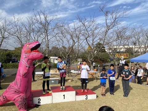 吏玖5位