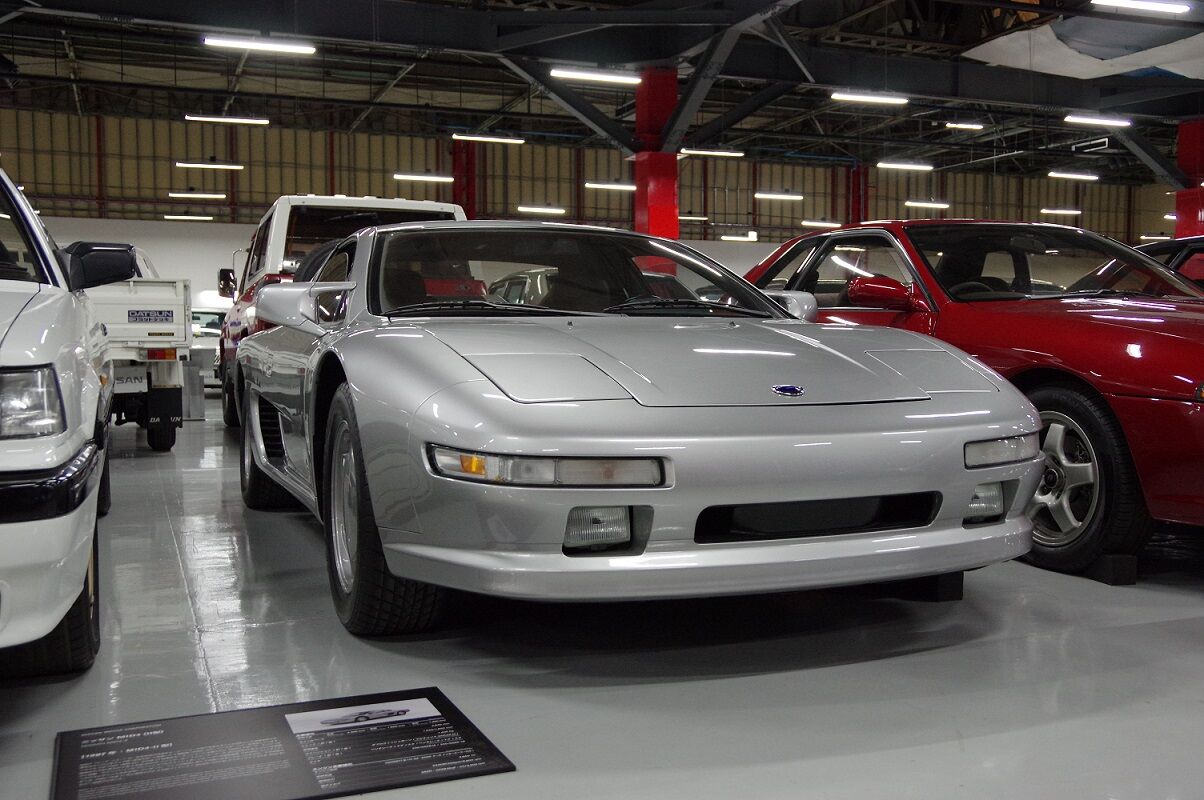 日産座間ヘリテージコレクション Mid4 型 クロダイ メジナ釣り 自転車 クルマ