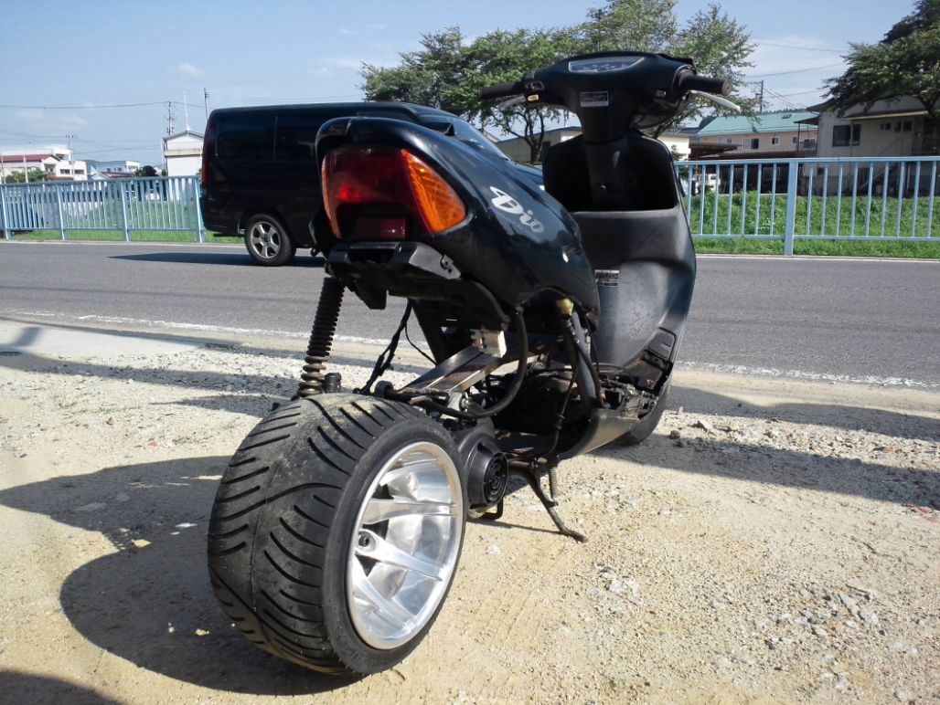 ライブディオワイドホイール仕様 青空教会的バイク学