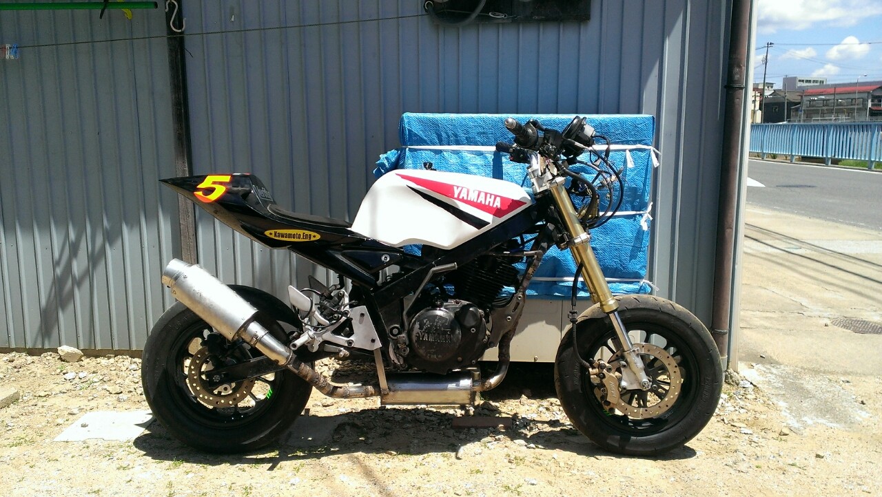 マフラー変更 青空教会的バイク学
