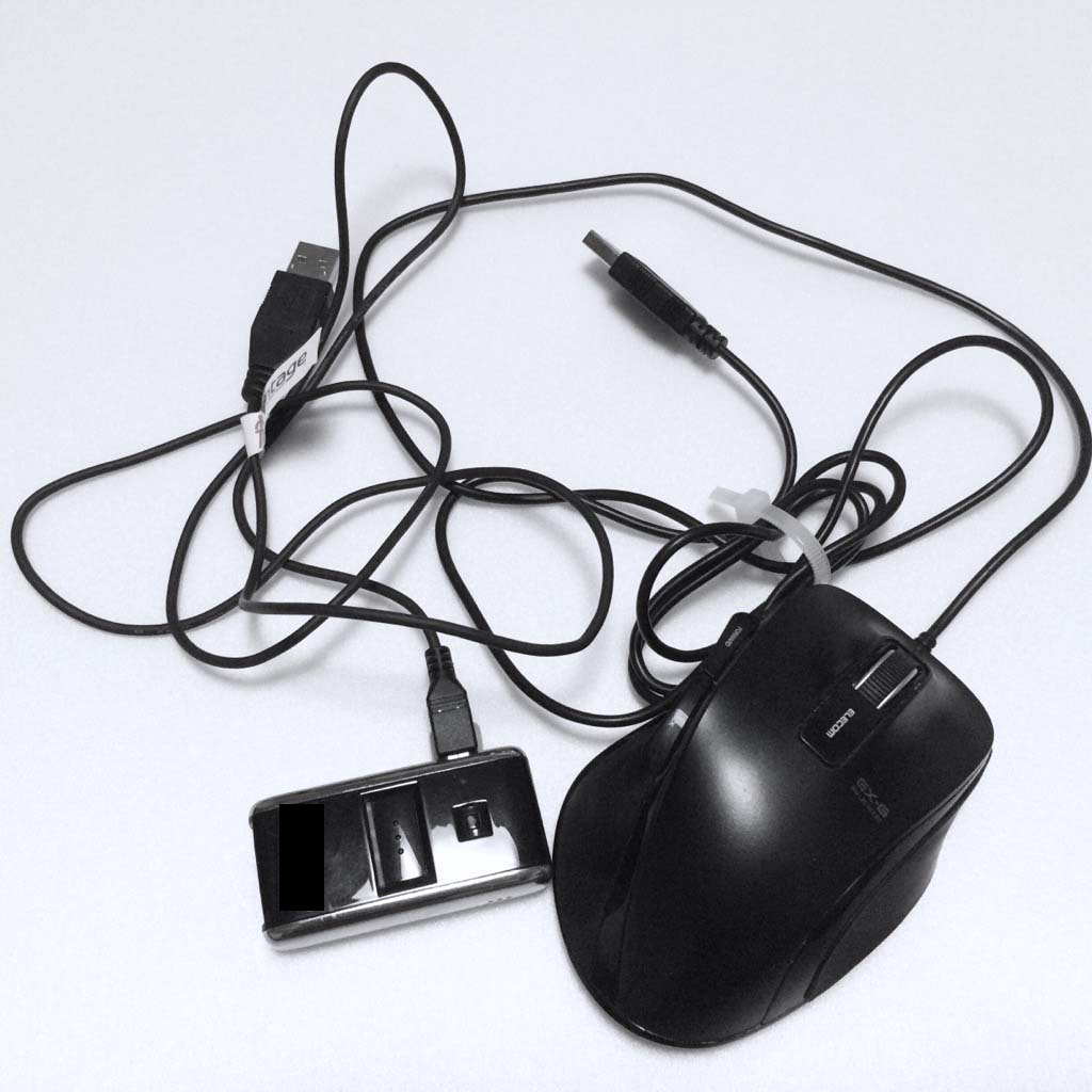 無いなら作ろう簡単100円diy 糸巻き風コードリール コードホルダー コードをまとめるアレ 収納 狭小マンション３人暮らし ミニマリストになりたい母