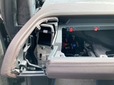 (8) グローブボックス等の取り外し