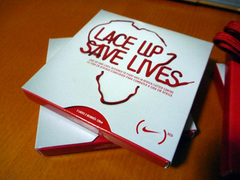 (NIKE)RED Laces 01