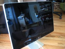 First impressions: Apple 24-inch LED Cinema Display 003