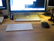 First impressions: Apple 24-inch LED Cinema Display 002