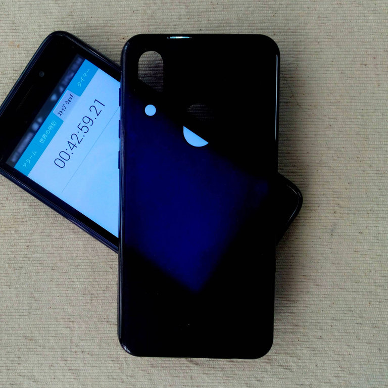 黄ばんだ透明スマホケースを直す Dylon マルチ19 ディープブルー りんご便り