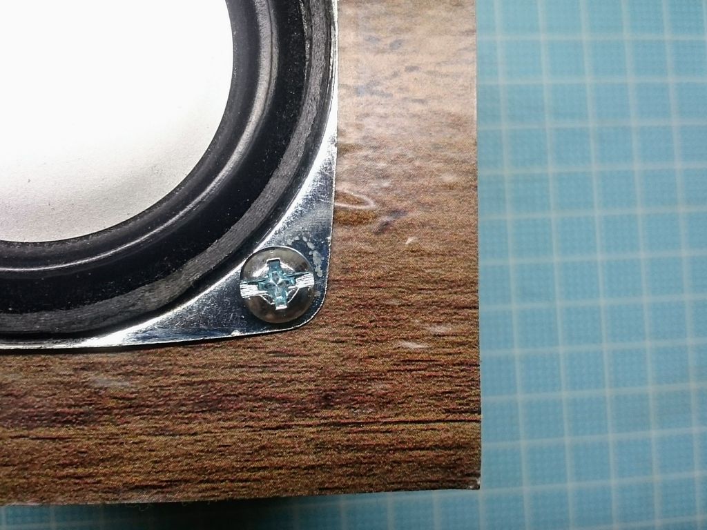 ダイソーの300円 Usbミニスピーカー を木製スピーカーに改造する りんご便り