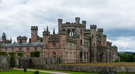 240_F_366779577_SIY1MAjAeQJOt412bqajrWjDAaXGOUkh