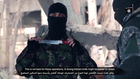 ジハード戦士によるナイフ使用の指導