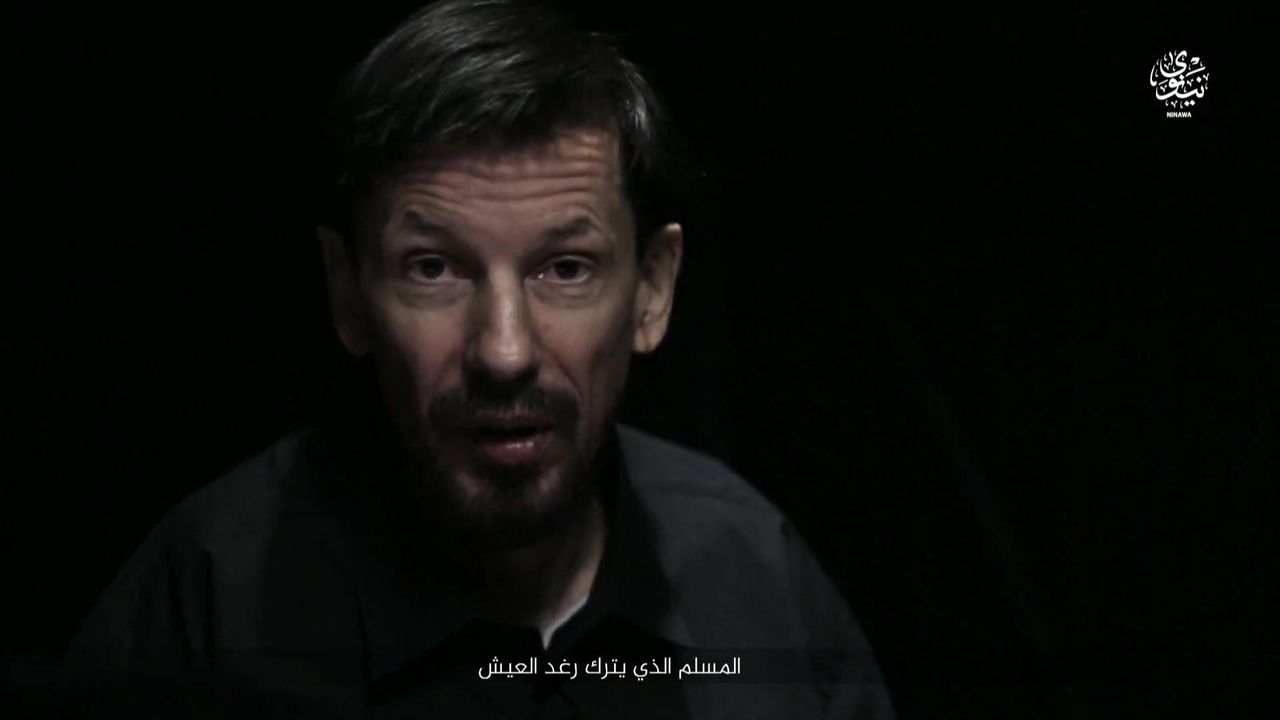 イスラム国 イギリス人ジャーナリストのジョン キャントリー氏 イラク軍の機甲部隊の墓場となったモスルの病院からリポート ジハード戦士の動画 声明の記録 イスラム国 イギリス人ジャーナリストのジョン キャントリー氏 イラク軍の機甲部隊の墓場となったモスルの病院からリポート ジハード戦士の動画 声明の記録