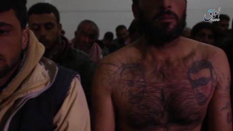 捕虜となったアサド独裁政権の兵士たち２