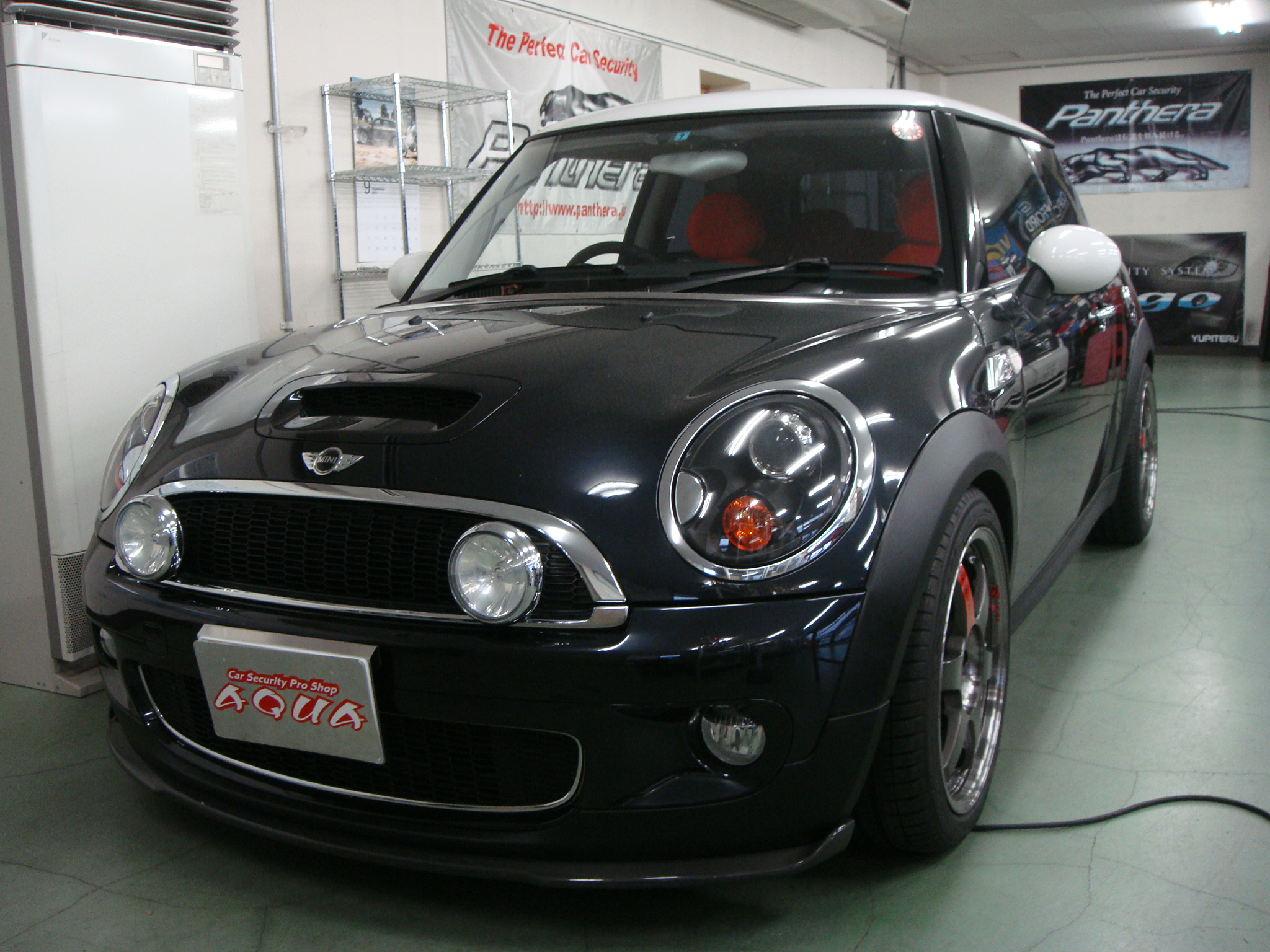 BMWミニ インナーブラック塗装 : AQUA日記