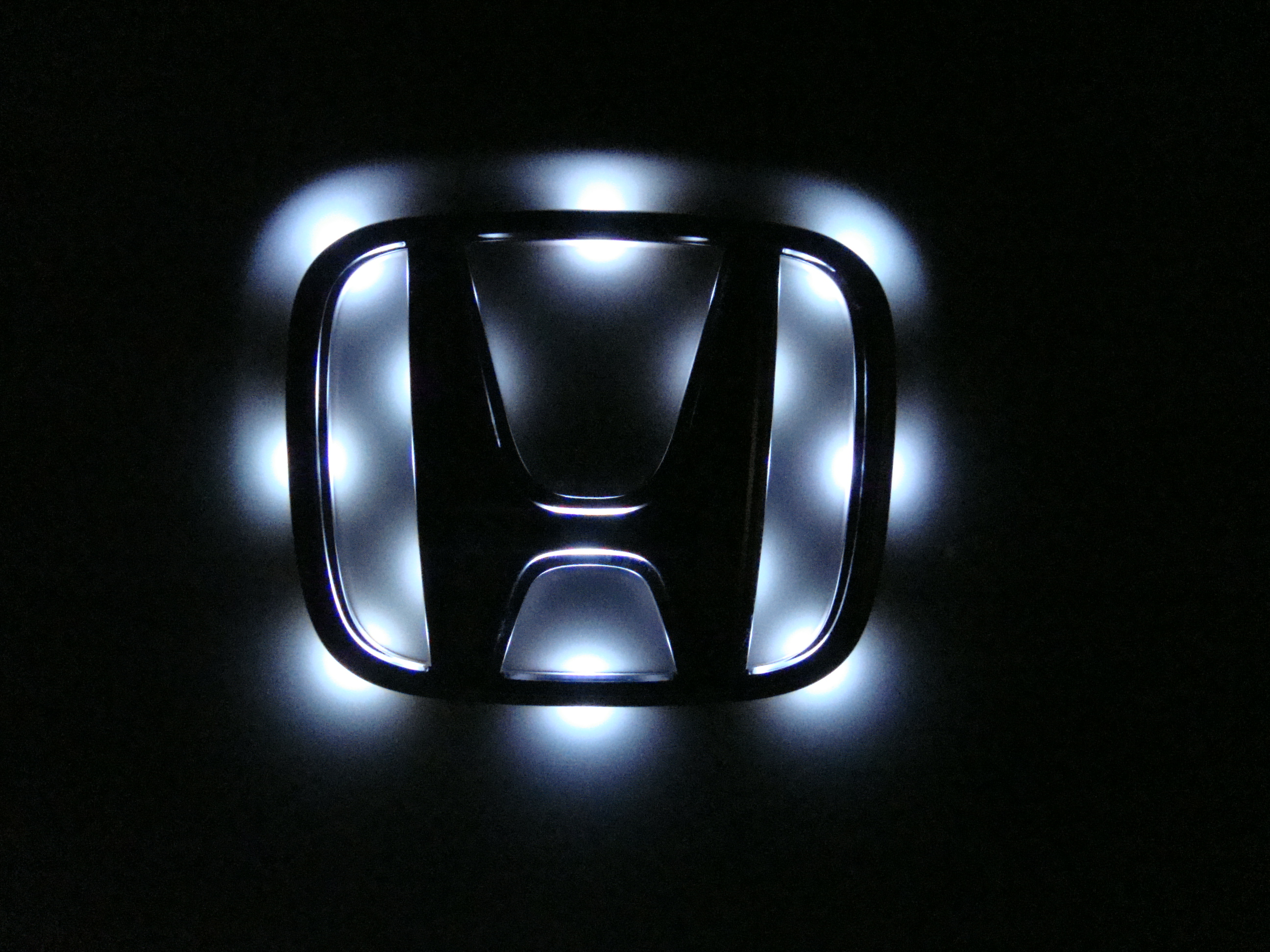 フリード エンブレムled取付 Aqua日記