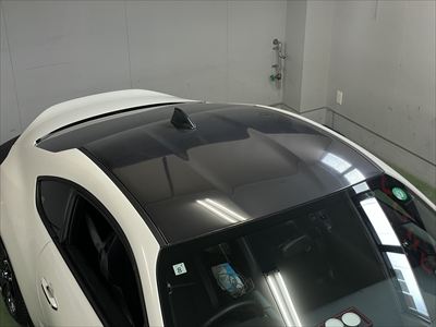ルーフPPF施工後【ダイノブラックカーボングロス】 (7)400