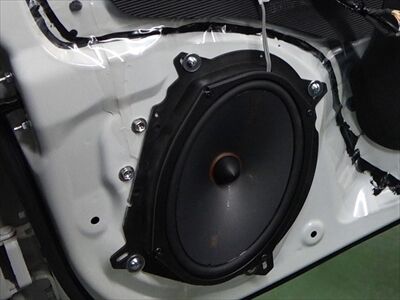 levorg_kicker3_400