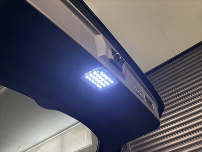 バックドアLED取り付け後 (1)400