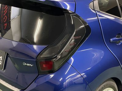 テールレンズ(グロスブラックカーボン)テールウィンカー(ミドルスモーク) (3)400