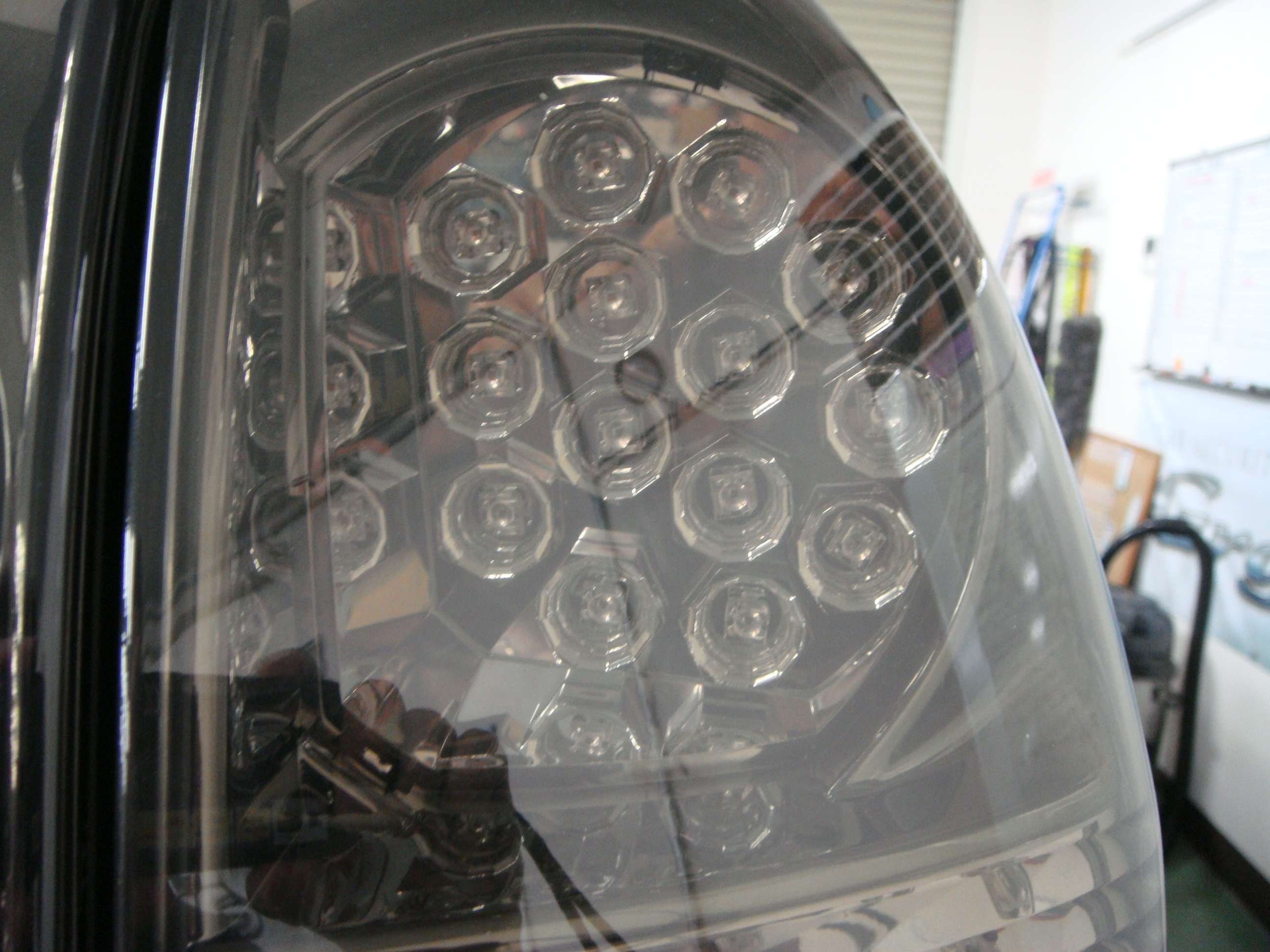 ブレーキ テール スモーク LED リアライト バーティカルストリップ
