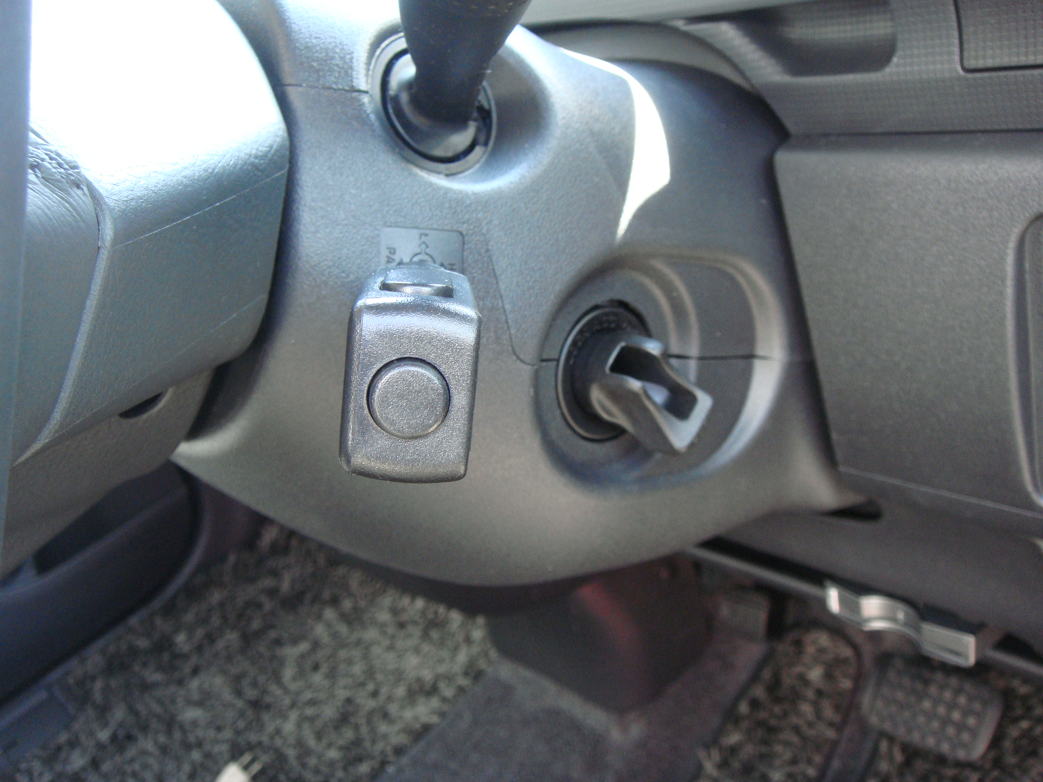 ほとんどの車種に取付出来る後付けクルーズコントロール Aqua日記