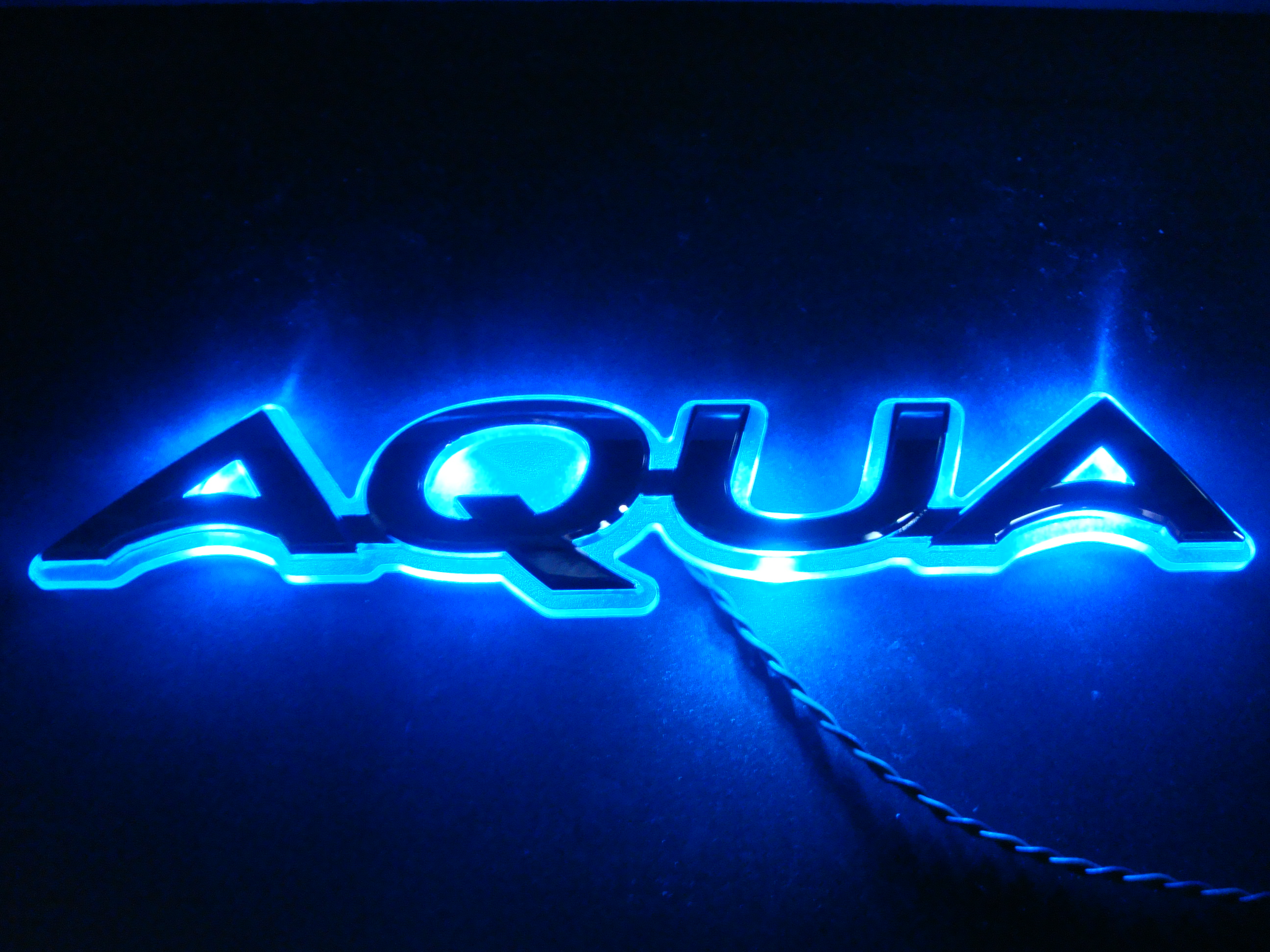 プジョー エンブレムｌｅｄ２色タイプ Aqua日記