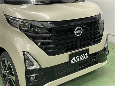 フロントグリルシート施工後ブラックカーボンシート (2)400