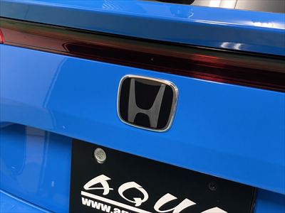 リアエンブレムインナーピアノブラック施工後 (1)400