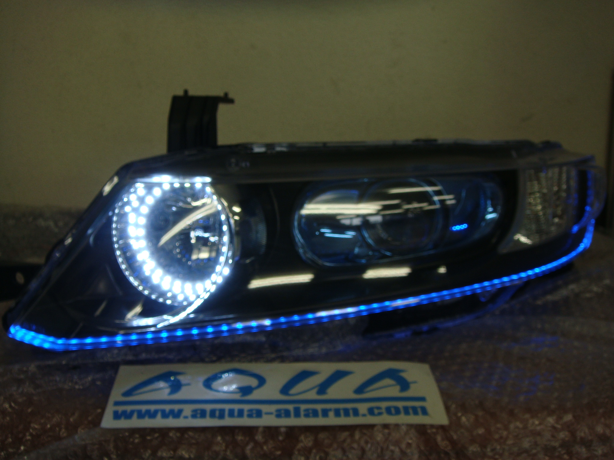 オデッセイrb3、4イカリングヘッドライト ブルー
