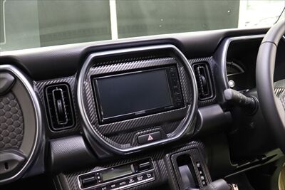 hustler_interior3_400