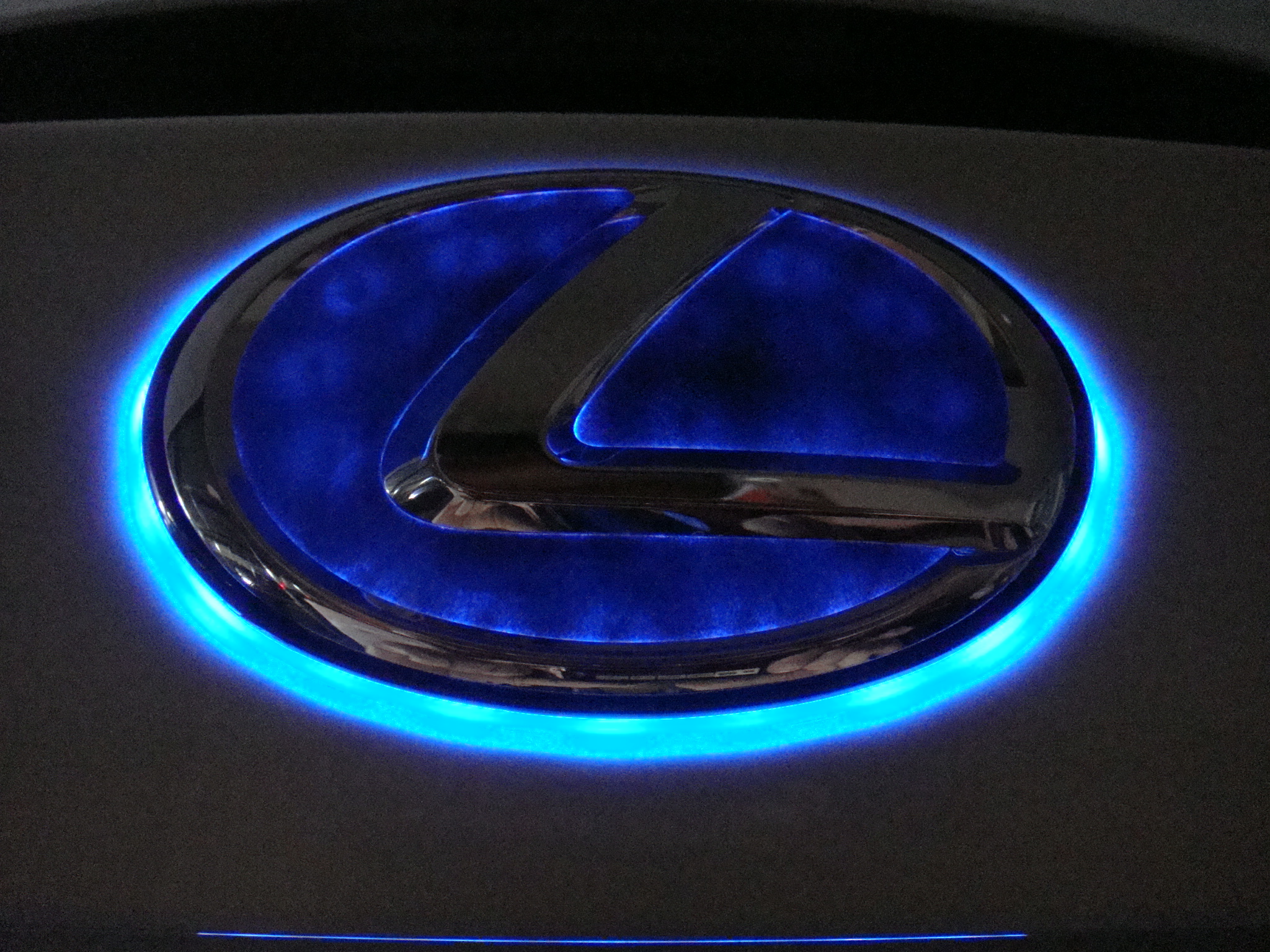 レクサスハイブリット用エンブレムｌｅｄ完成 Aqua日記