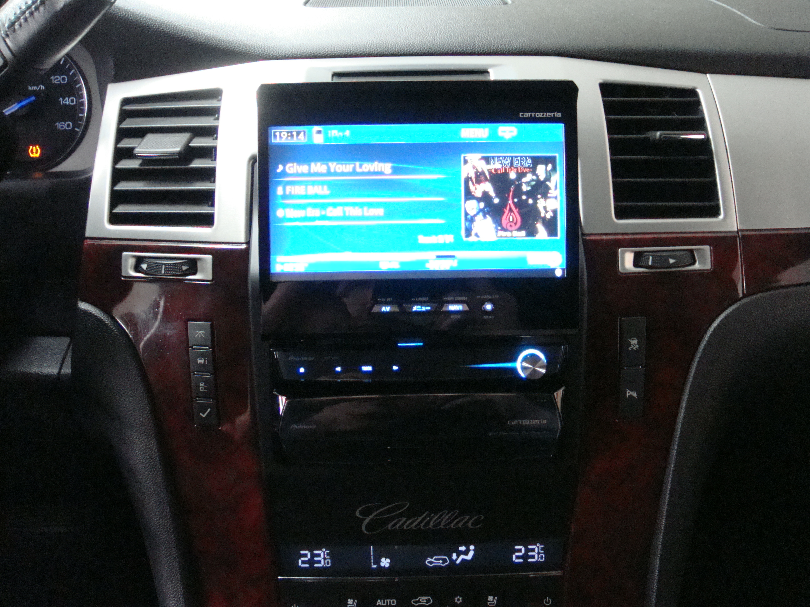 エスカレード ナビ ｌｅｄ ｈｉｄ取付 フィット埼玉県よりご来店 Aqua日記