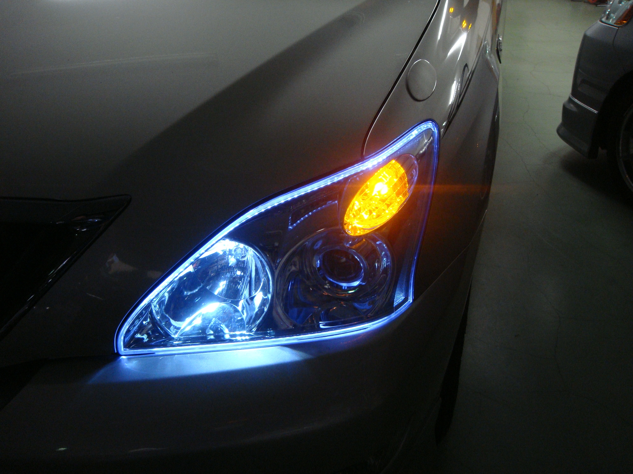 ハリアー ヘッドライトラインｌｅｄ取付 Aqua日記