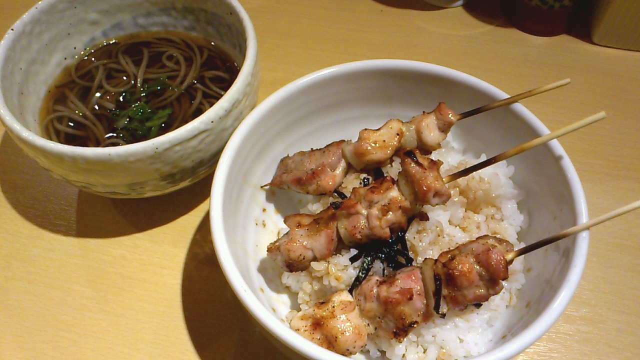 狸小路5丁目hugイート内 札幌焼き鳥ばんぶう さんの ワンコイン焼き鳥丼 Rubis Life 狸小路5丁目hugイート内 札幌焼き鳥ばんぶう さんの ワンコイン焼き鳥丼 Rubis Life