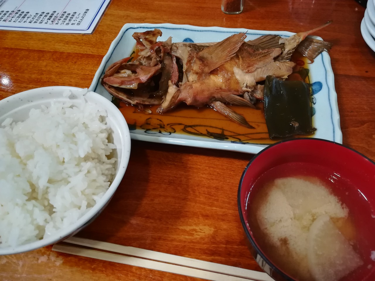 狸小路6丁目 お刺身居酒屋瑠玖 魚平 さんで本日の煮魚定食 柳の舞の煮付け Rubis Life