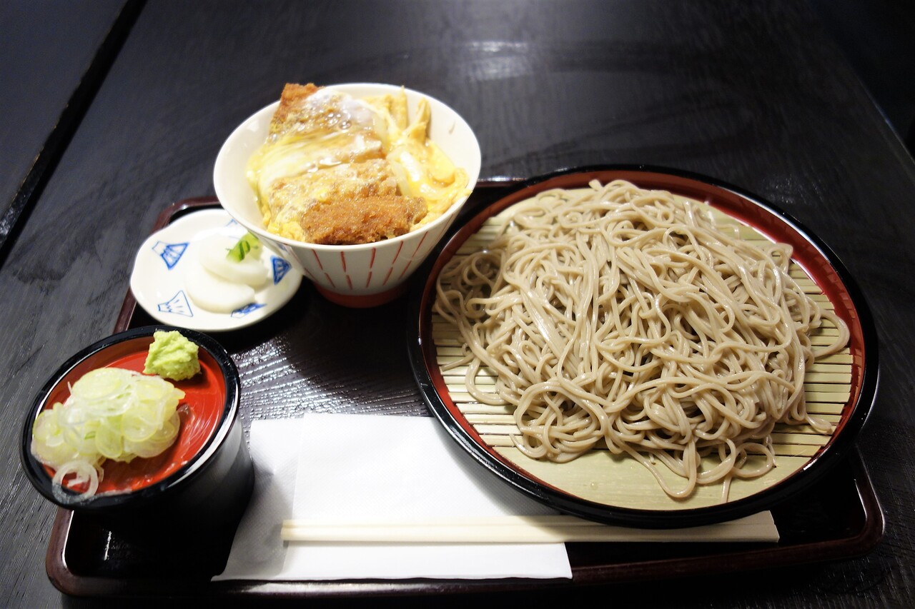 豊平 そば処 りかちや さんで ミニカツ丼とお蕎麦のセット 夜はオールナース居酒屋だって Rubis Life 豊平 そば処 りかちや さんで ミニカツ丼とお蕎麦のセット 夜はオールナース居酒屋だって Rubis Life