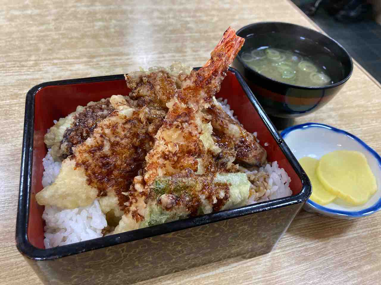 天丼の丼つゆがめちゃくちゃうまい!!! 西野「寿司の松よし」さんで天丼!!! : Rubis life