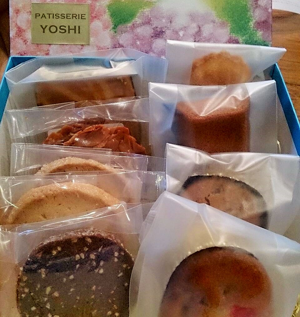 西野の名店 パティスリー Yoshi さんの季節を彩るお菓子いただきました Rubis Life