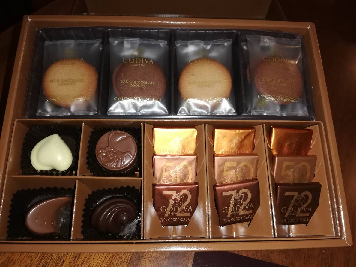 GODIVA クッキーチョコレートアソートメント