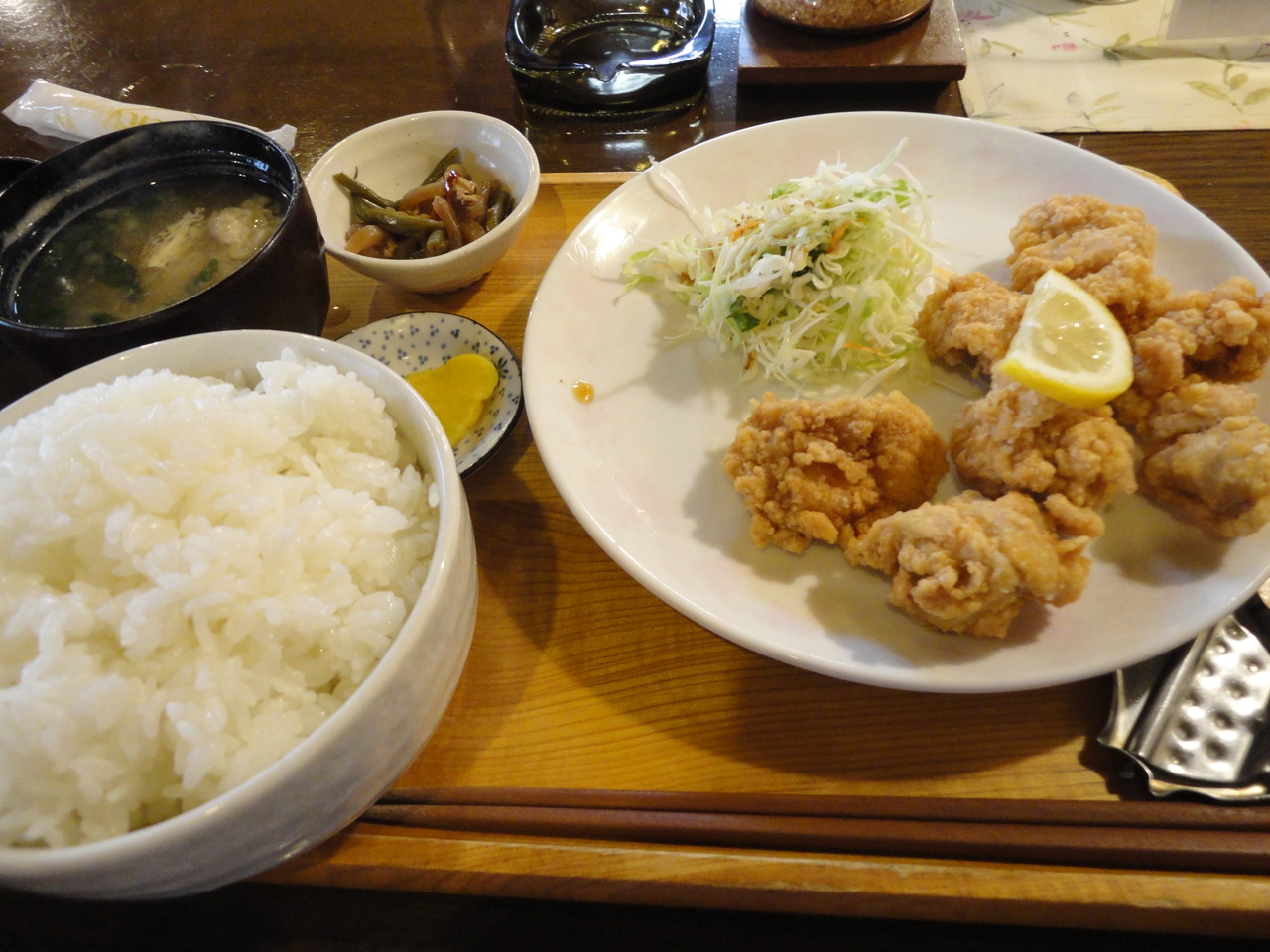 恵庭恵み野駅そば 喫茶 俺ん家 オレンヂ さんで鳥のから揚げ定食 Rubis Life 恵庭恵み野駅そば 喫茶 俺ん家 オレンヂ さんで鳥のから揚げ定食 Rubis Life