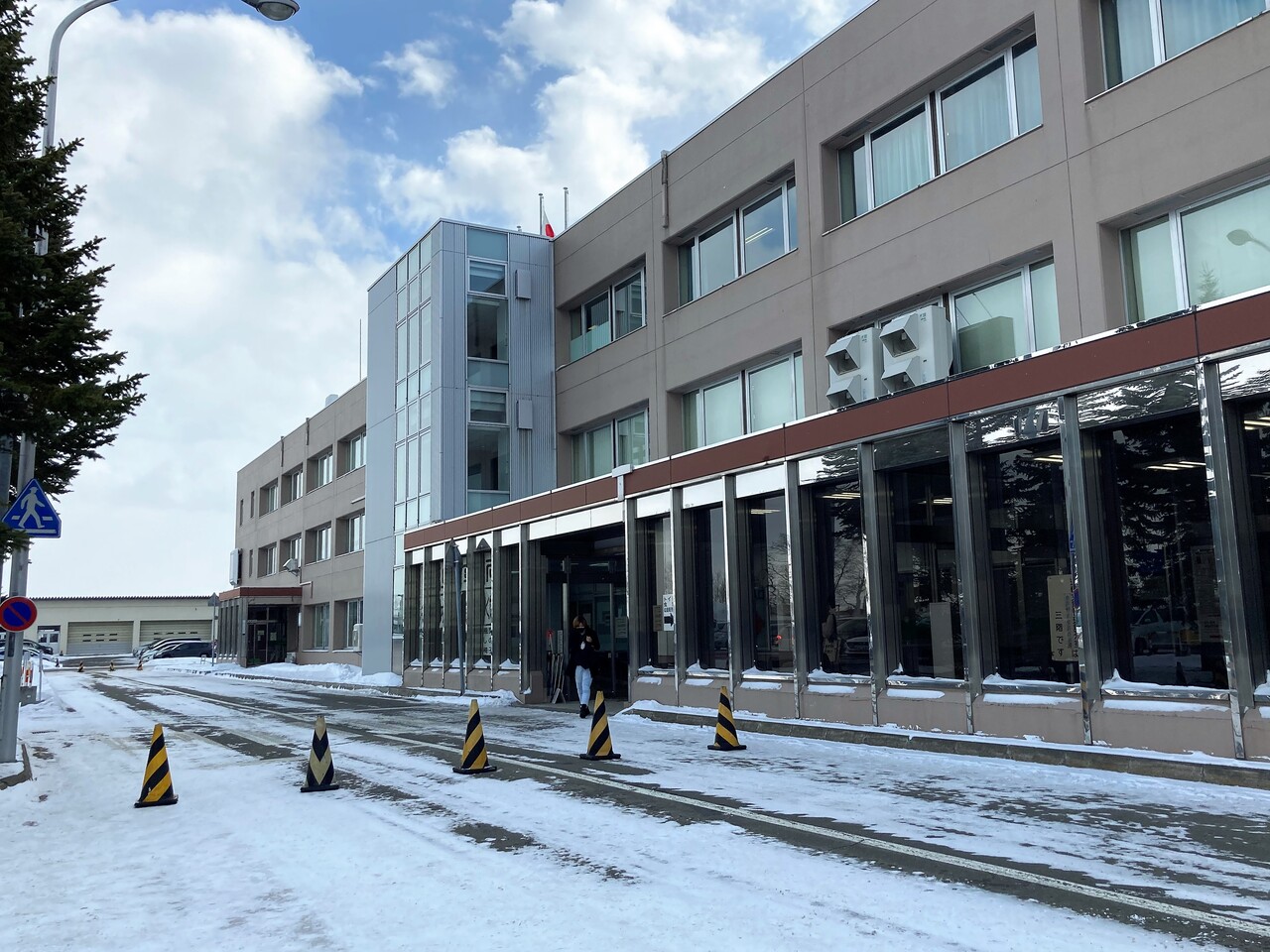 運転免許更新のあとは 札幌運転免許試験場横 定食処 櫻茶屋 さんでいわゆるトンテキの 免許更新定食 かみふらのポークがめちゃくちゃ柔らかくてうまい Rubis Life 運転免許更新のあとは 札幌運転免許試験場横 定食処 櫻茶屋 さんでいわゆるトンテキの 免許更新定食 かみふらのポークがめちゃくちゃ柔らかくてうまい Rubis Life