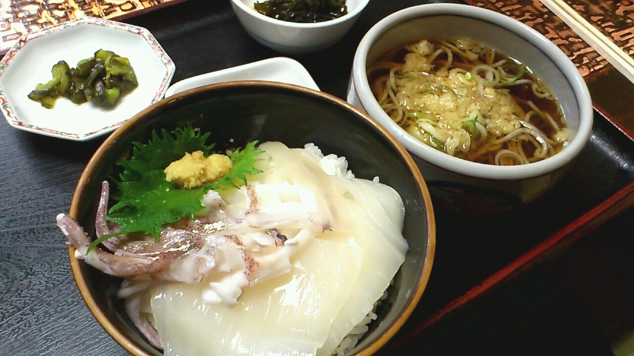 お刺身居酒屋瑠玖さんで プリップリのヤリイカ定食 Rubis Life お刺身居酒屋瑠玖さんで プリップリのヤリイカ定食 Rubis Life